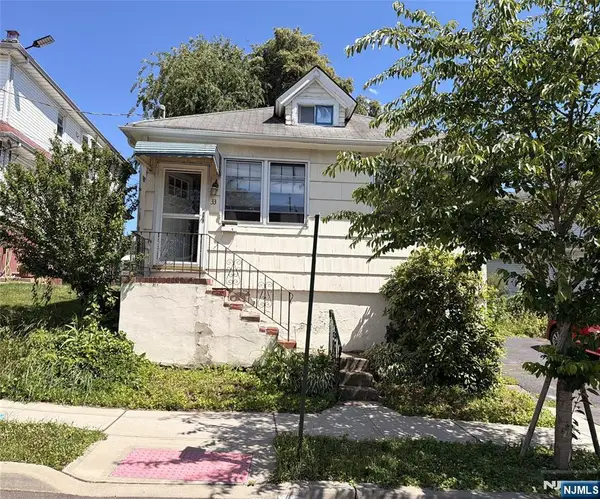 33 Butler Street, Clifton, NJ 07011