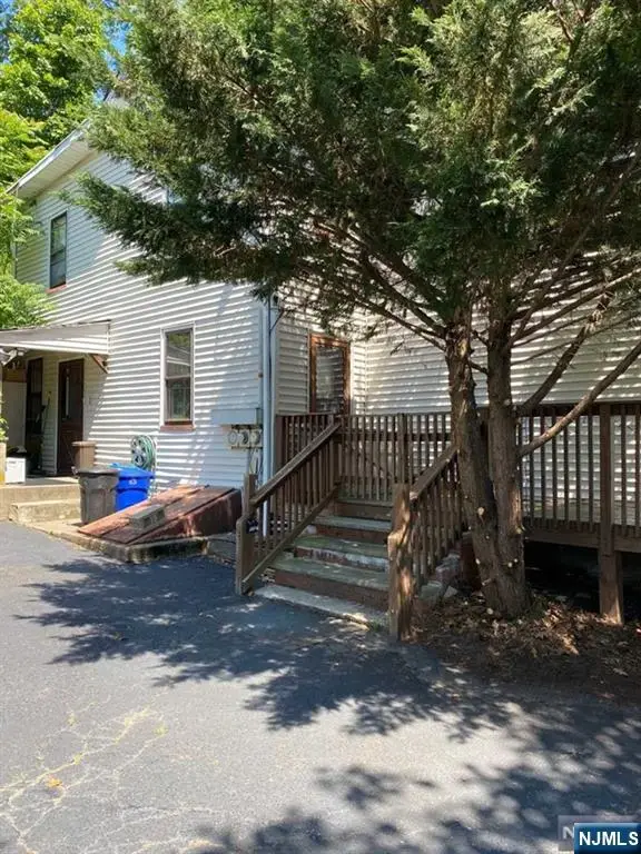1025 Ringwood Avenue, Wanaque, NJ 07420
