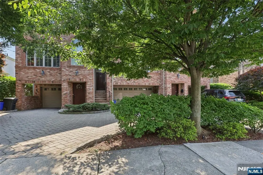 2462 3rd Street, Fort Lee, NJ 07024 - #1