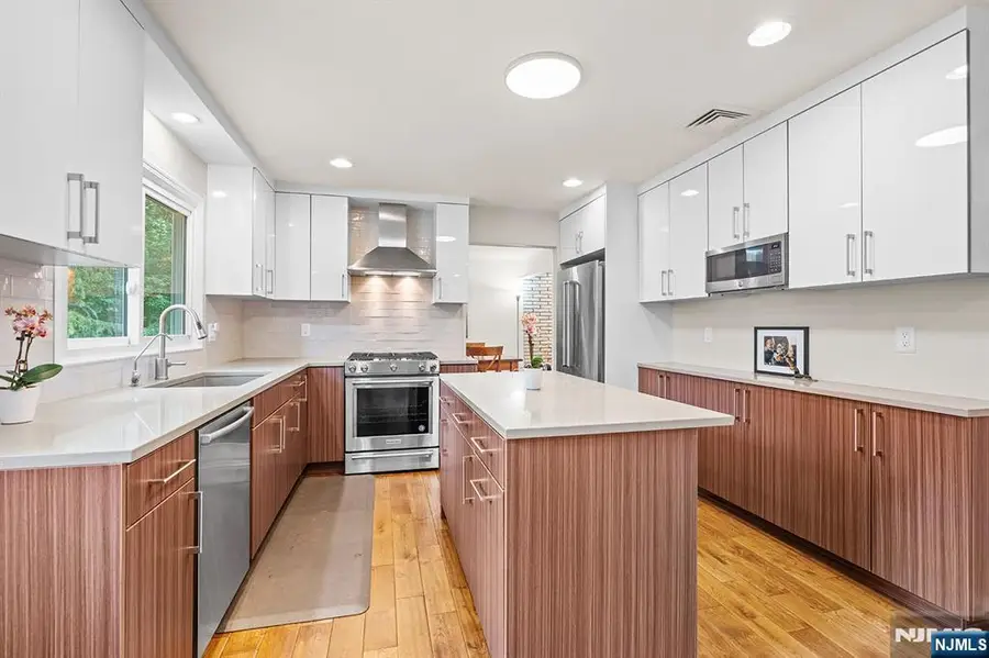31 Brook Street, Closter, NJ 07624 - #3
