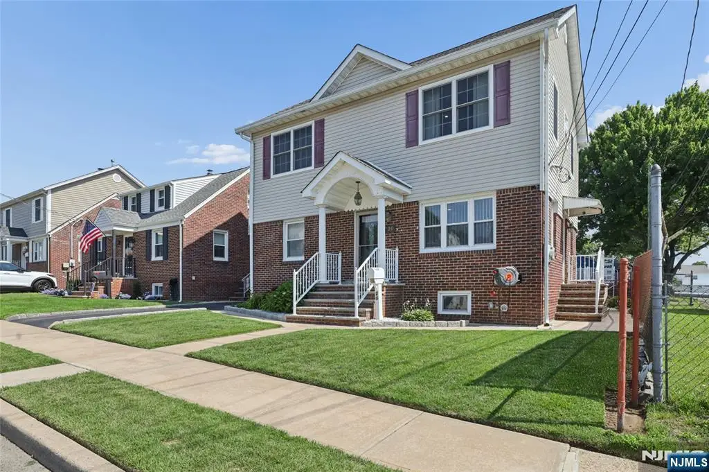 20 Stratford Place, North Arlington, NJ 07031 - #1