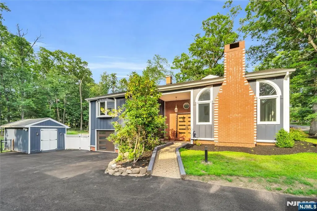12 Haring Drive, Old Tappan, NJ 07675 - #1