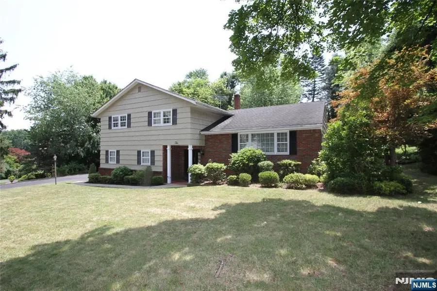 10 Bayberry Drive, Montvale, NJ 07645 - #2