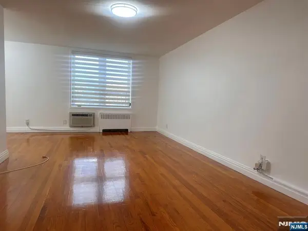 2160 Center Avenue 4S, Fort Lee, NJ 07024