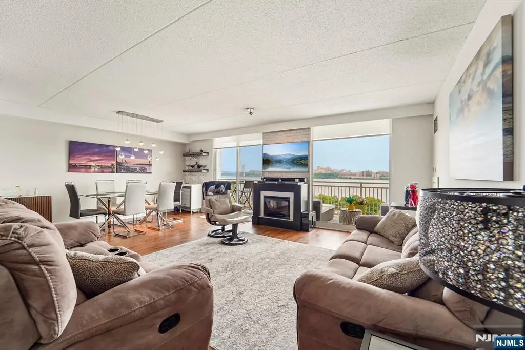 1077 River Road 903, Edgewater, NJ 07020 - #1