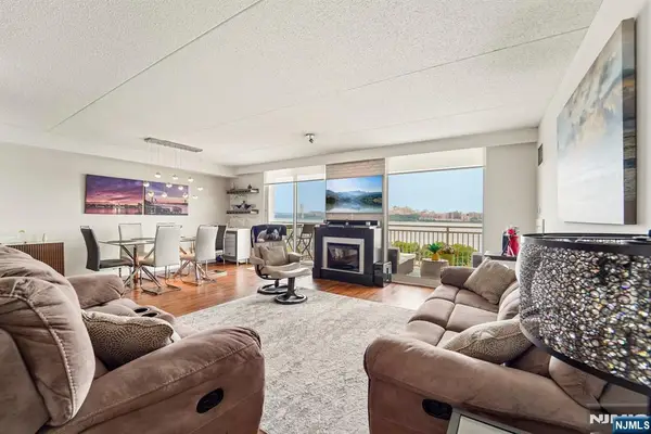1077 River Road 903, Edgewater, NJ 07020