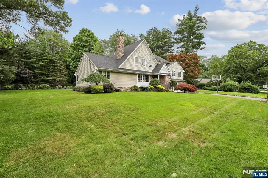 10 Arcadia Road, Woodcliff Lake, NJ 07677 - #3