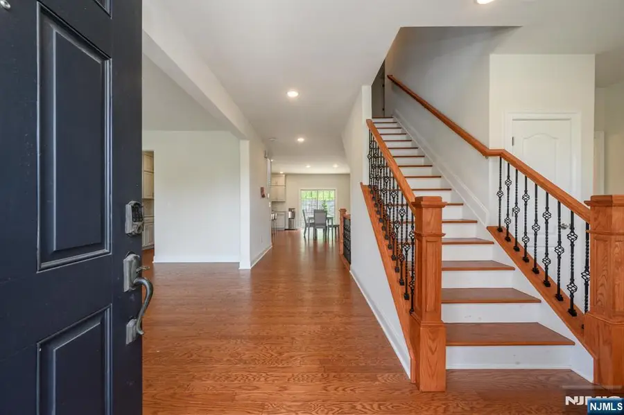 22 Hilltop Drive, Caldwell, NJ 07006 - #3