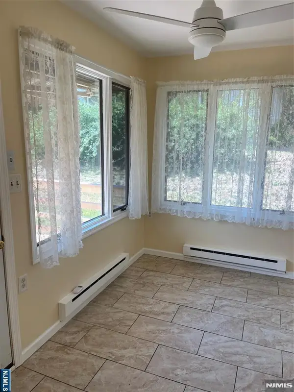 40 Sycamore Road, Stafford, NJ 08050