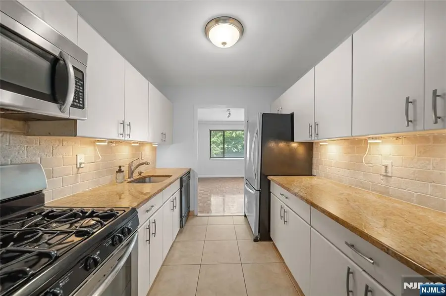 1375 River Road 2B, Edgewater, NJ 07020 - #3