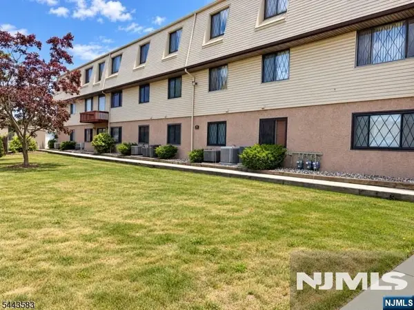 846 Riverside Avenue 1, Lyndhurst, NJ 07071