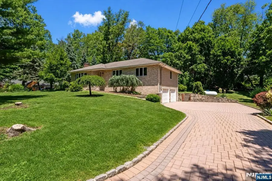 1542 Us Highway 22, Mountainside, NJ 07092 - #2