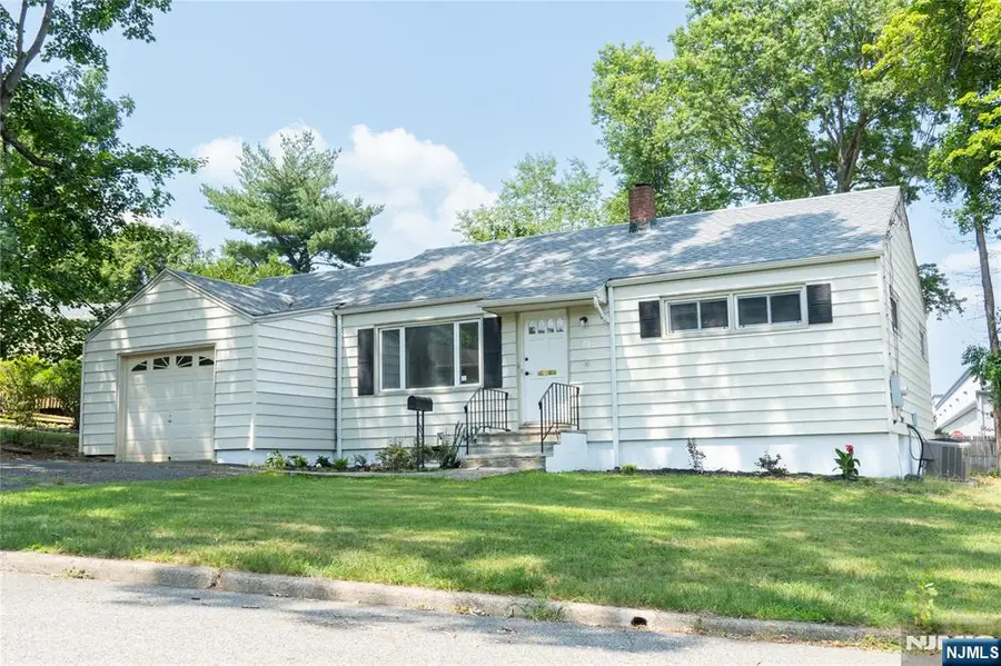 25 Lakeview Drive, Emerson, NJ 07630 - #3