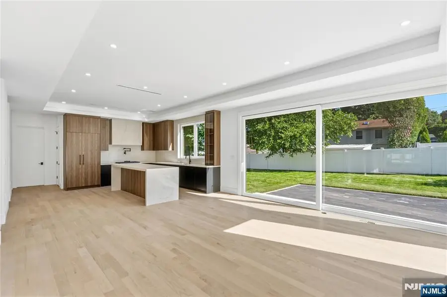 244 Washington Place, Paramus, NJ 07652 - #2