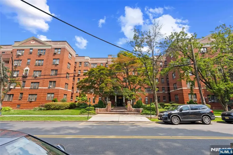 100 Prospect Avenue 1O, Hackensack, NJ 07601 - #2