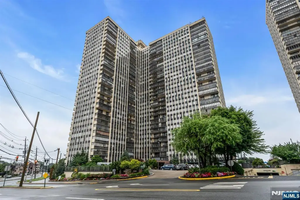 300 Winston Drive 2523, Cliffside Park, NJ 07010 - #1