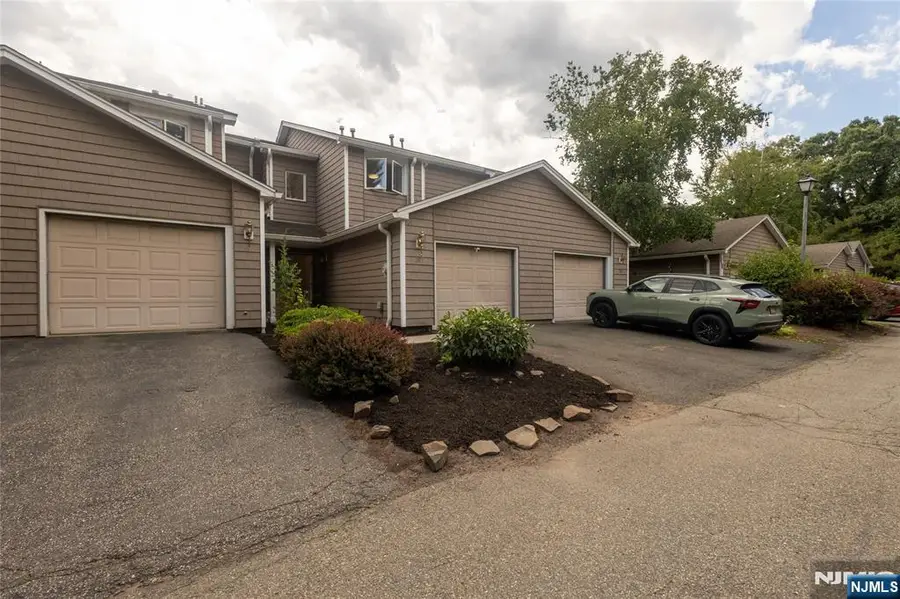 107 Rock Ledge Terrace 1, Haledon, NJ 07508 - #2