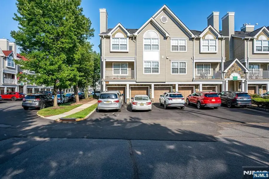 202 Prestwick Way 202, Edison, NJ 08820 - #3