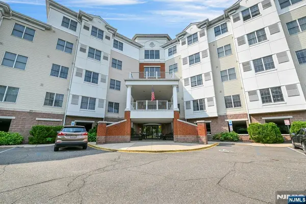 189 Forest 213, Paramus, NJ 07652