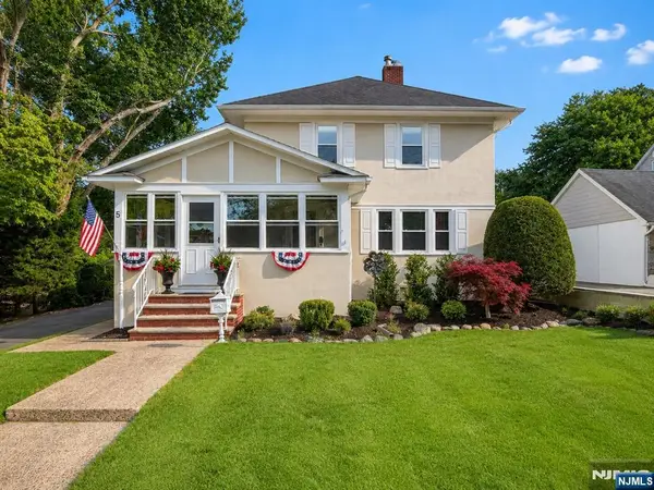 5 Madison Heights, Wyckoff, NJ 07481