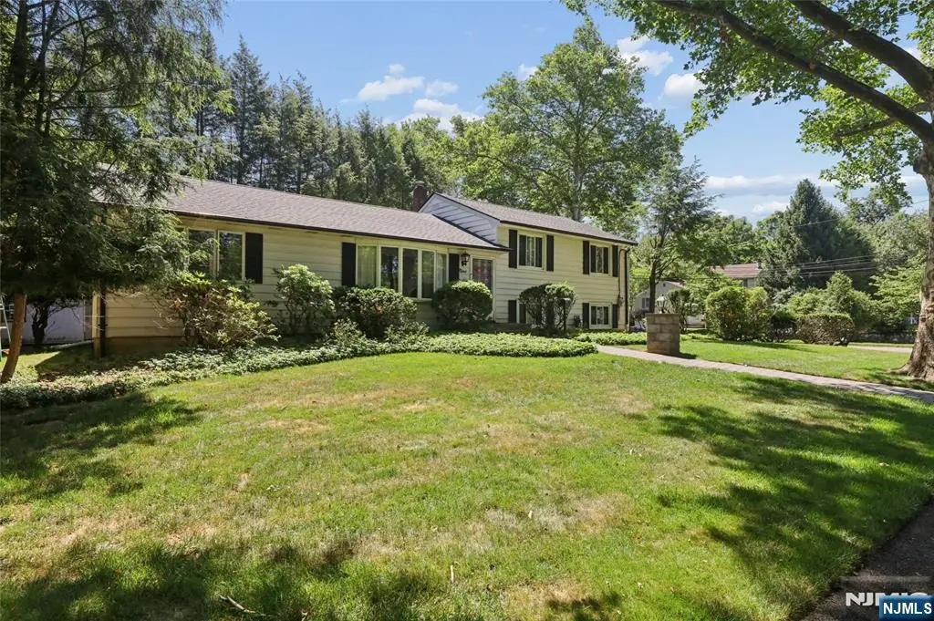 9 Smith Street, Closter, NJ 07624 - #1