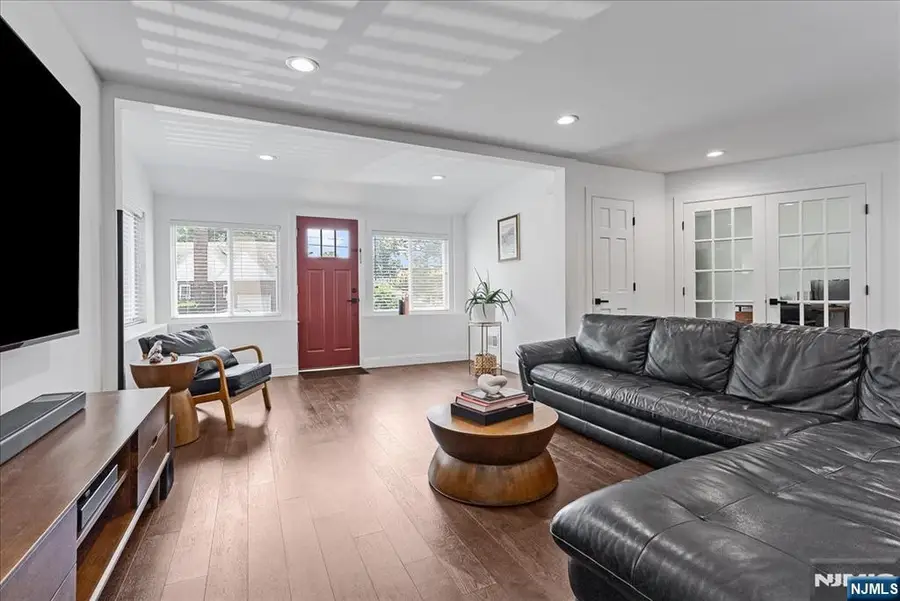 33-21 Southern Drive, Fair Lawn, NJ 07410 - #3