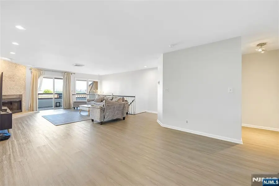 300 Gorge Road 8, Cliffside Park, NJ 07010 - #2
