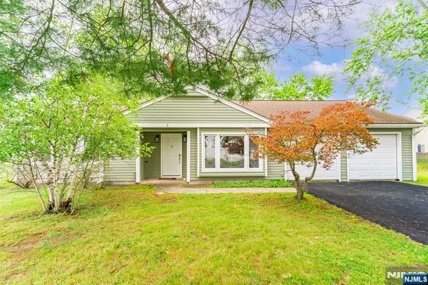 3 Wilkens Drive, Piscataway, NJ 08854