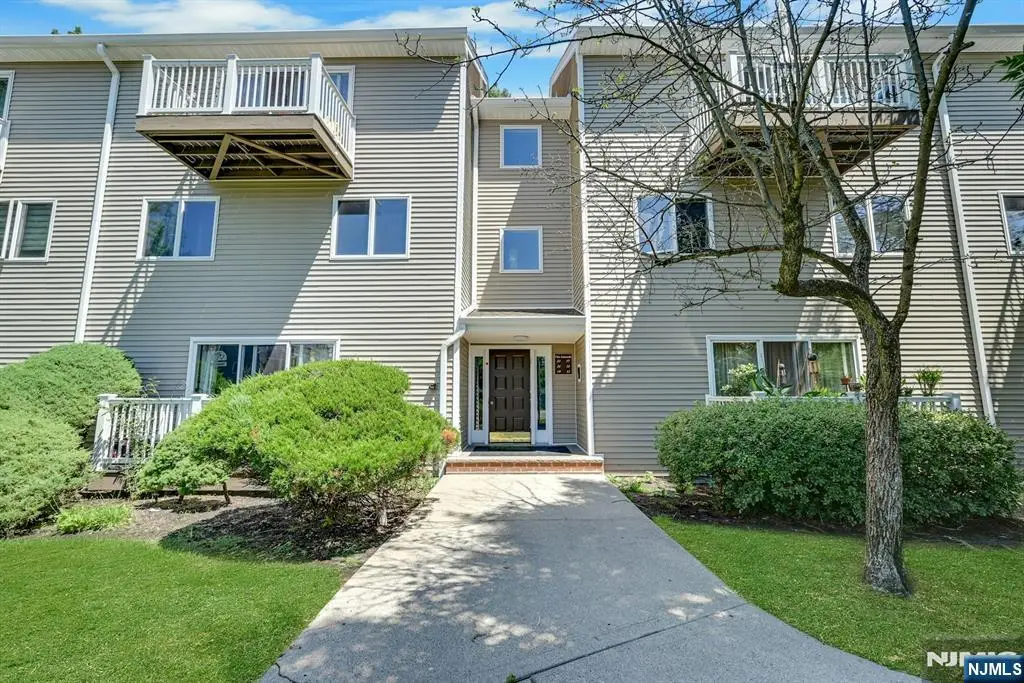 15 Presidential Drive 15, Englewood, NJ 07631 - #1