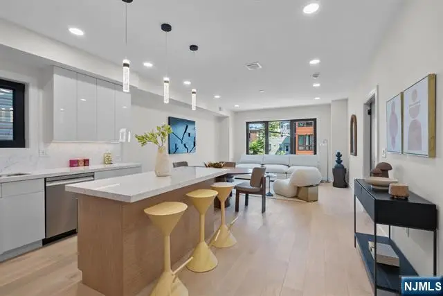 99 Van Horne Street 1, Jersey City, NJ 07304 - #1