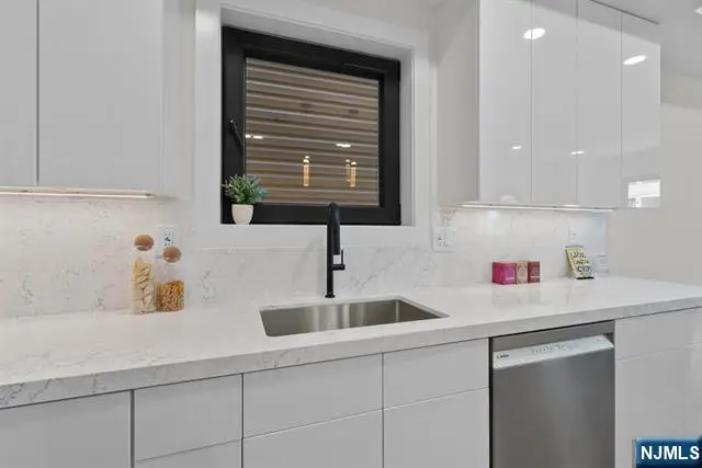 99 Van Horne Street 1, Jersey City, NJ 07304 - #3