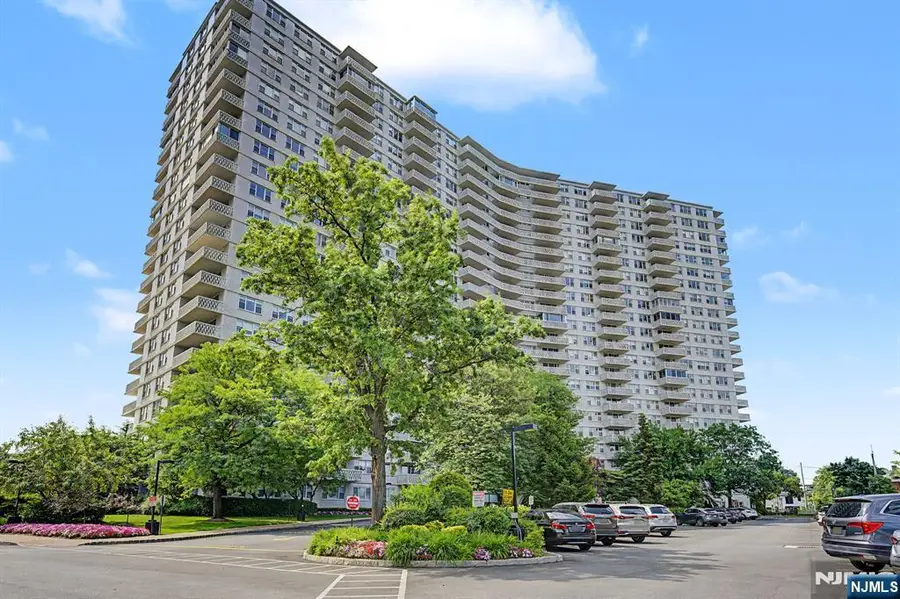 2000 Linwood Avenue 10R, Fort Lee, NJ 07024 - #3