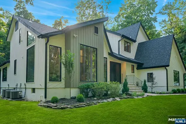 160 Beacon Street, Haworth, NJ 07641