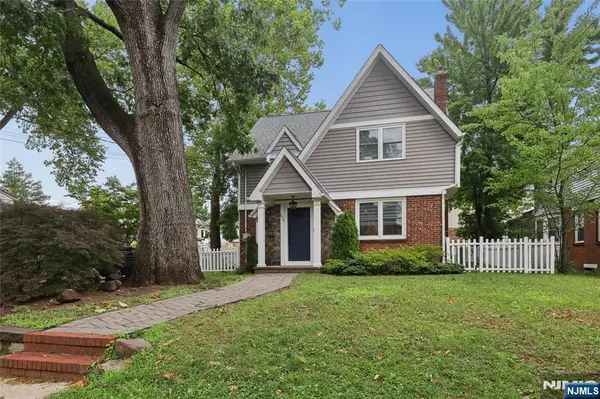 373 Briarcliff Road, Teaneck, NJ 07666