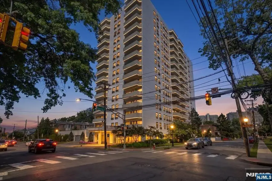 1600 Center Avenue 1 A, Fort Lee, NJ 07024 - #2