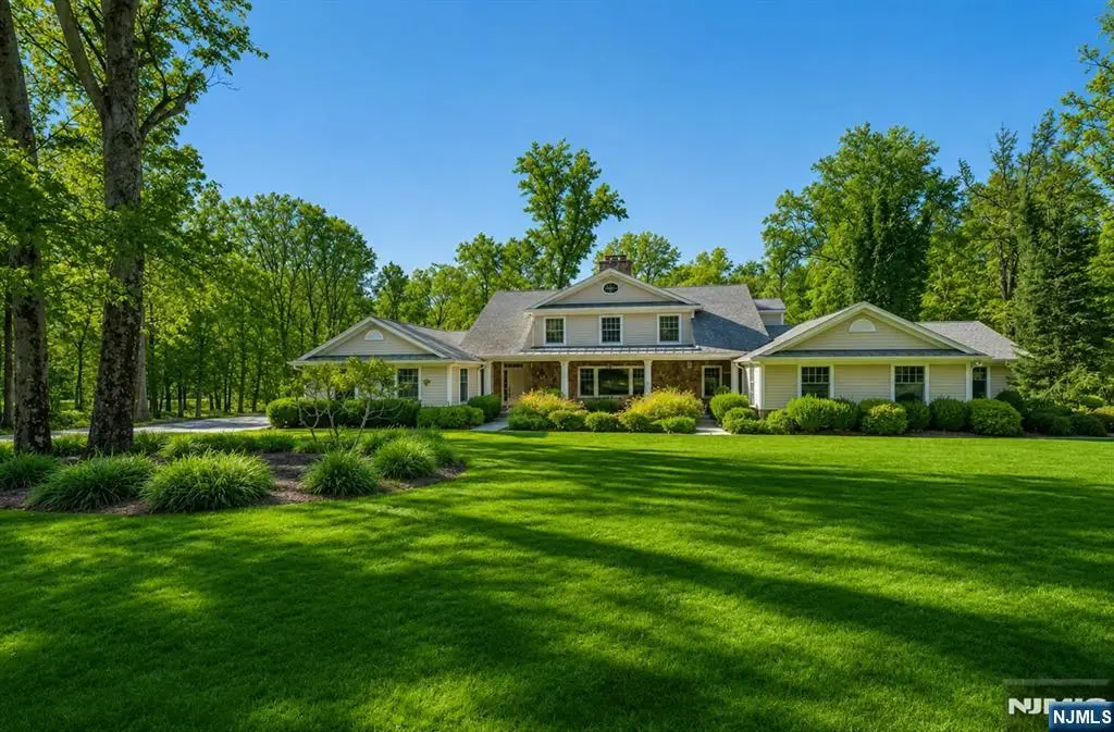 5 Winding Way, Saddle River, NJ 07458 - #1
