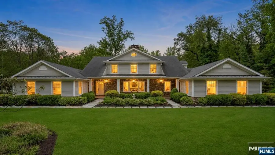 5 Winding Way, Saddle River, NJ 07458 - #2