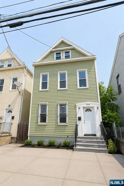 444 19th Street, Newark, NJ 07103