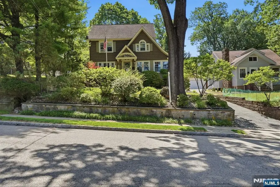 16 Arlington Avenue, Caldwell, NJ 07006 - #3