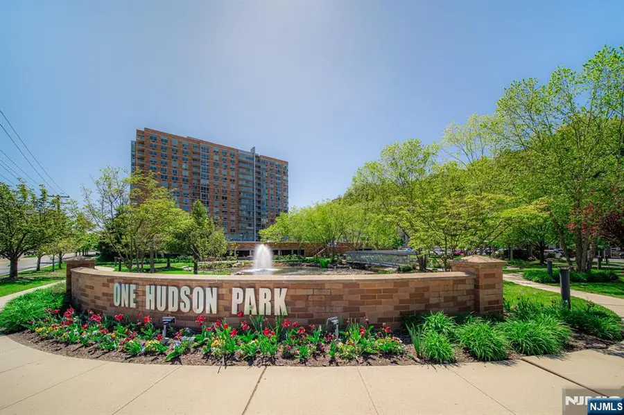 618 Hudson Park, Edgewater, NJ 07020 - #2