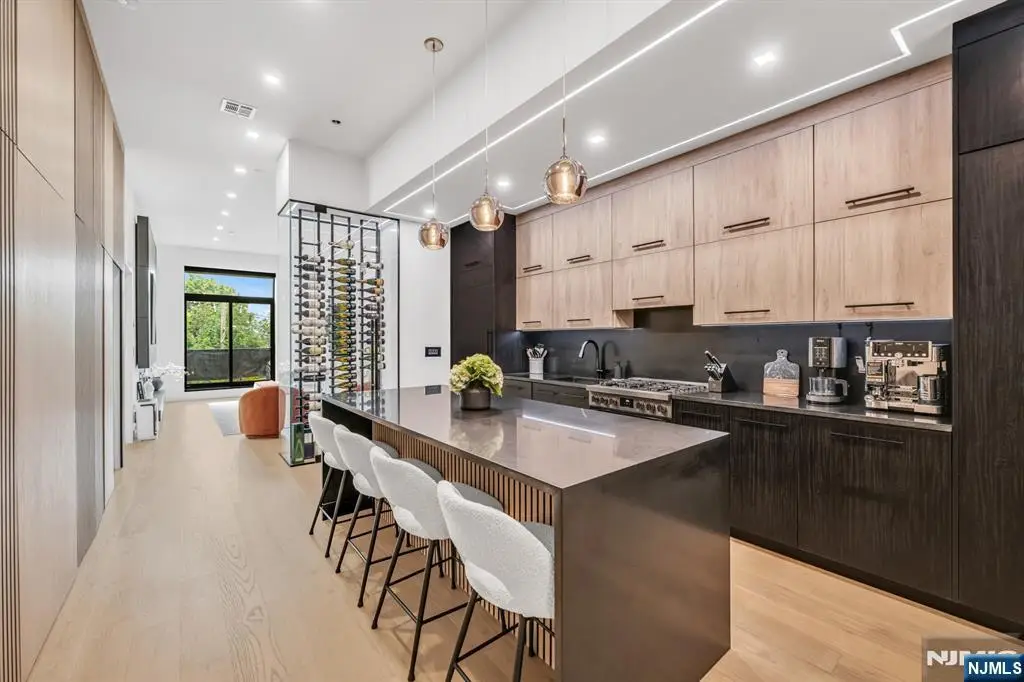 518-536 Gregory Avenue A101, Weehawken, NJ 07086 - #1