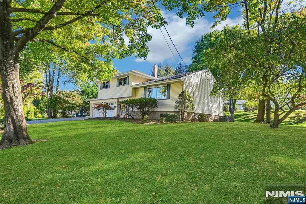 15 Windsor Court, Norwood, NJ 07648 - #1