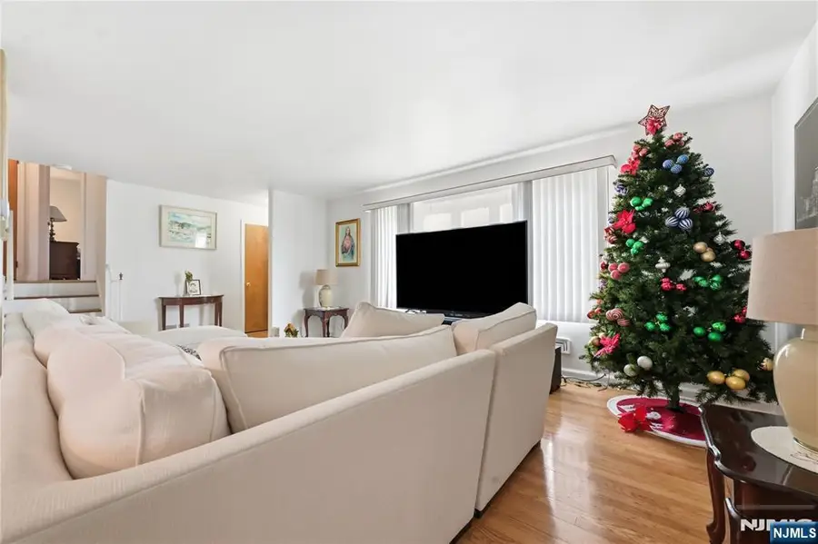 23 Bogle Avenue, North Arlington, NJ 07031 - #3