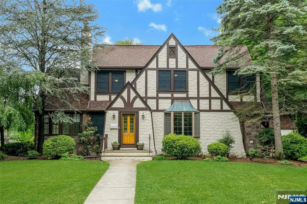 60 Chestnut Street, Ramsey, NJ 07446 - #1