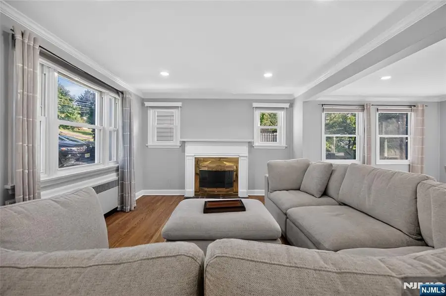 29 Laurel Avenue, Livingston, NJ 07039 - #3