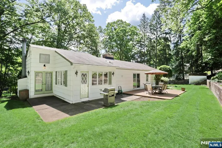 908 N Monroe Street, Midland Park, NJ 07432 - #2