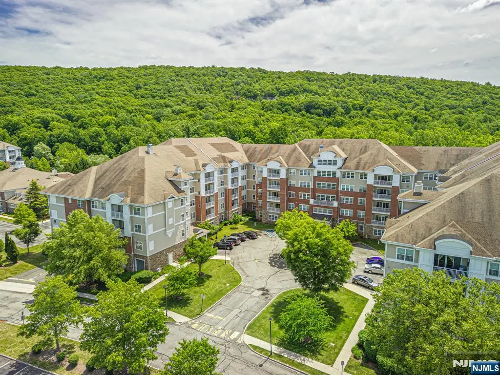 8421 Warrens Way 421, Wanaque, NJ 07465 - #1