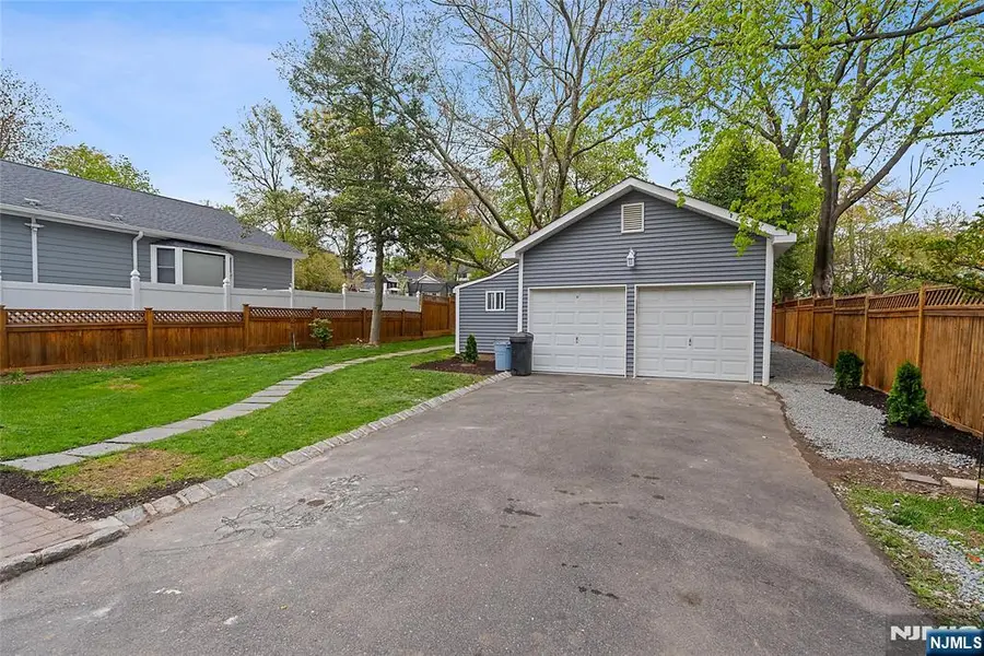 6 Dawes Avenue, Pleasantdale, NJ 07052 - #3