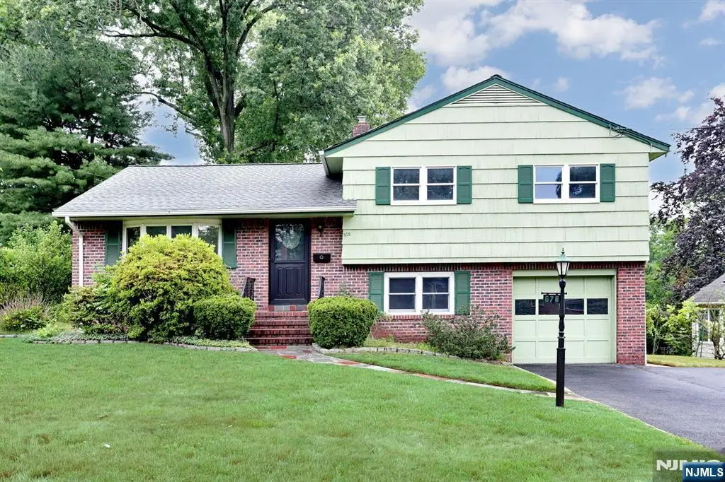 678 Oakley Place, Oradell, NJ 07649 - #1