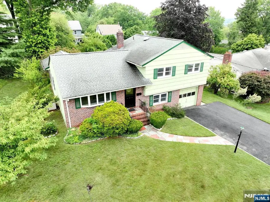 678 Oakley Place, Oradell, NJ 07649 - #2